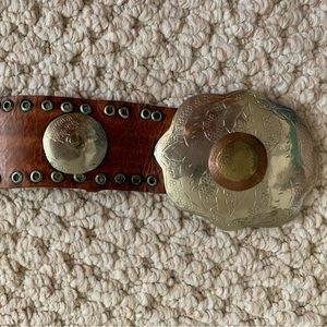 ⭐️bundle 3 for $25⭐️ Vintage fancy leather belt. 30” to 33”